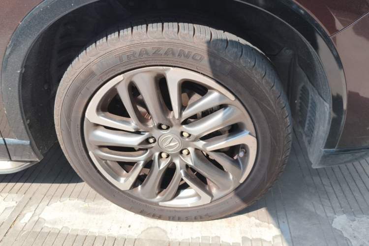 Used Acura CDX 2016 1.5T Four-Wheel Drive Smart Edition Right Front Wheel Hub