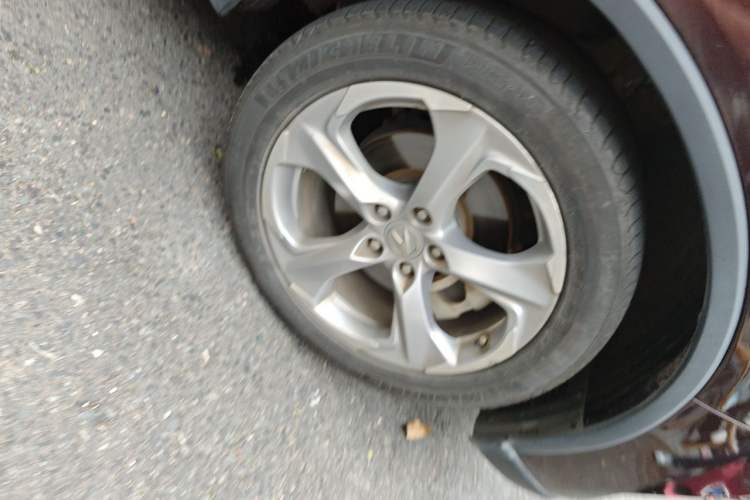 Used Acura CDX 2016 1.5T Two-Wheel Drive Deluxe Edition Right Front Wheel Hub