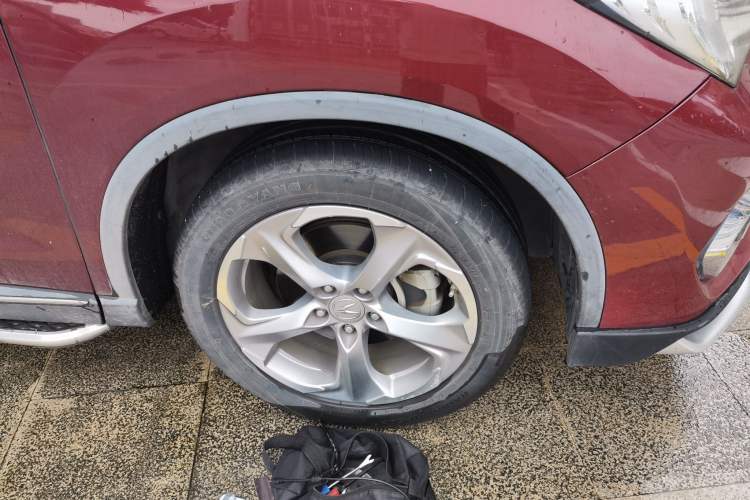 Used Acura CDX 2016 1.5T Four-Wheel Drive Luxury Edition Right Front Wheel Hub