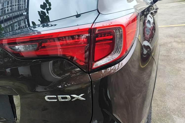 Used Acura CDX 2016 1.5T Two-Wheel Drive Deluxe Edition Right Rear Taillight