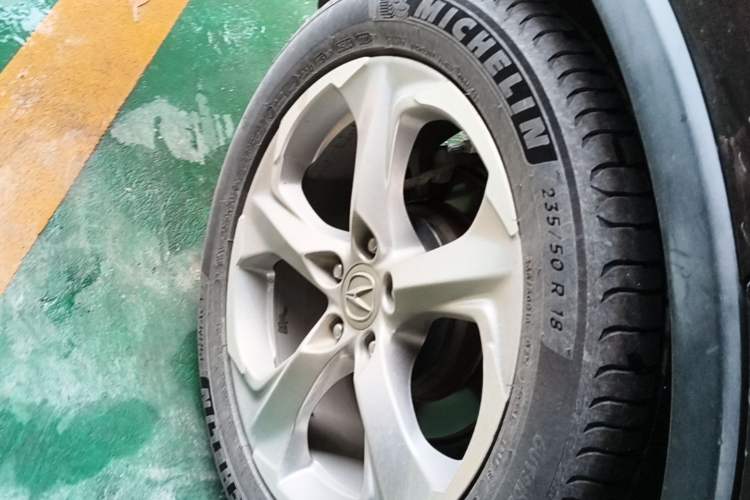 Used Acura CDX 2016 1.5T Two-Wheel Drive Deluxe Edition Right Rear Wheel Hub
