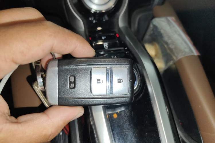 Used Acura CDX 2016 1.5T Two-Wheel Drive Deluxe Edition Vehicle Key
