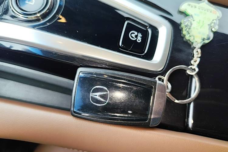 Used Acura CDX 2016 1.5T Two-Wheel Drive Deluxe Edition Vehicle Key