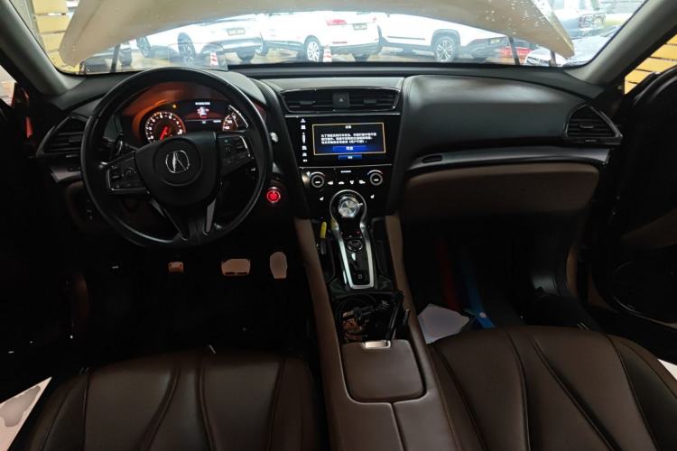 Used Acura CDX 2016 1.5T Two-Wheel Drive Deluxe Edition Center Console