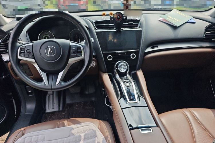 Used Acura CDX 2016 1.5T Two-Wheel Drive Deluxe Edition Center Console