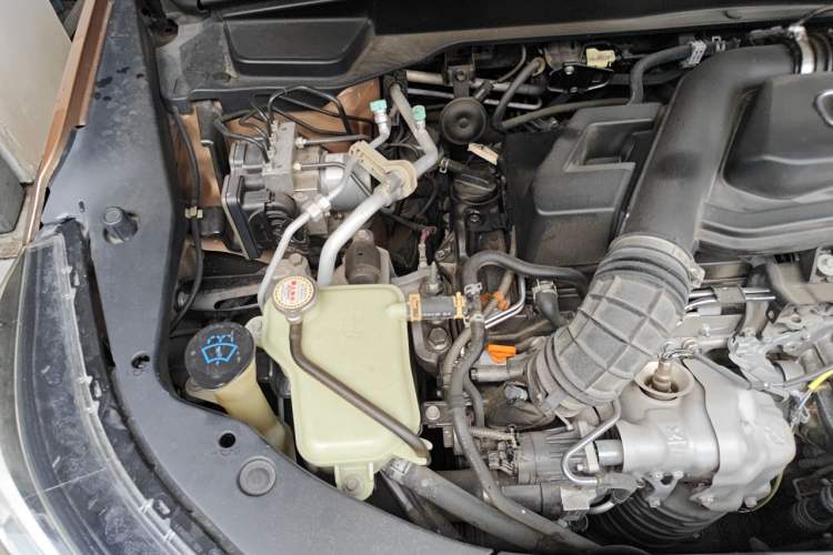 Used Acura CDX 2016 1.5T Two-Wheel Drive Enjoyment Edition Engine Bay Right