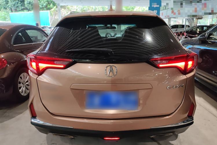 Used Acura CDX 2016 1.5T Two-Wheel Drive Enjoyment Edition Exterior 4