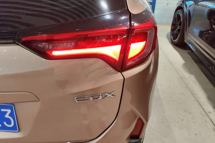 Used Acura CDX 2016 1.5T Two-Wheel Drive Enjoyment Edition Exterior 6