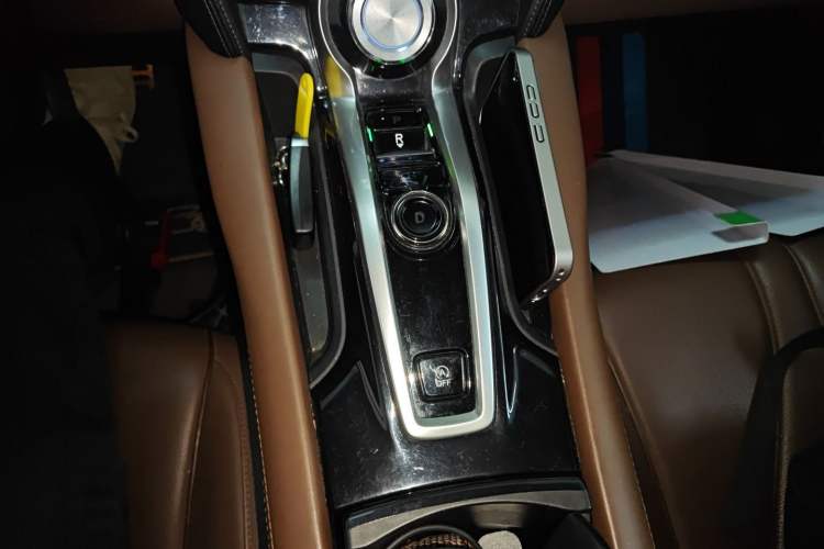 Used Acura CDX 2016 1.5T Two-Wheel Drive Deluxe Edition Gear Lever