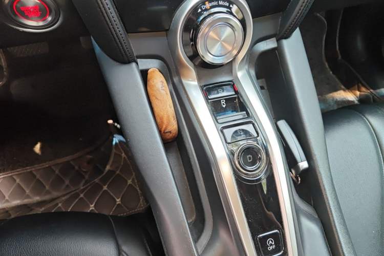 Used Acura CDX 2016 1.5T Two-Wheel Drive Enjoyment Edition Gear Lever