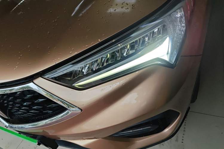 Used Acura CDX 2016 1.5T Two-Wheel Drive Deluxe Edition Left Front Headlight