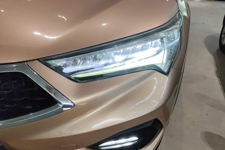 Used Acura CDX 2016 1.5T Two-Wheel Drive Enjoyment Edition Left Front Headlight