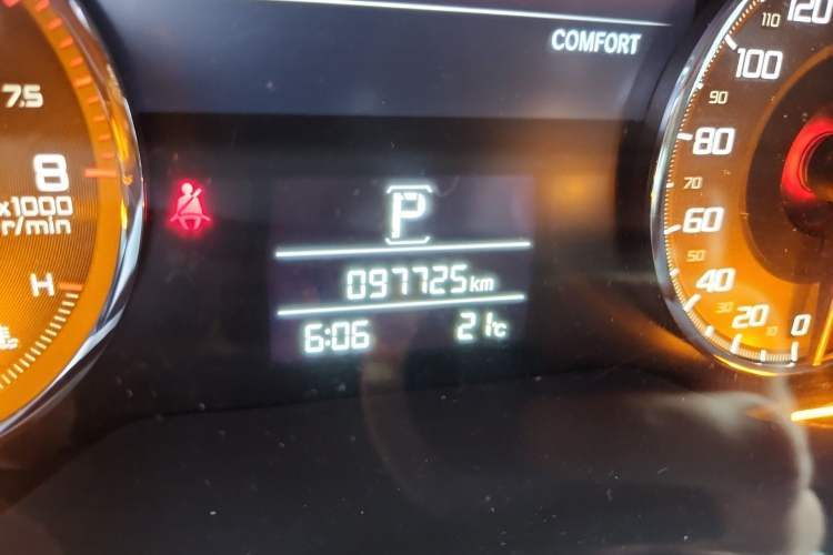 Used Acura CDX 2016 1.5T Four-Wheel Drive Smart Edition Odometer Close Up