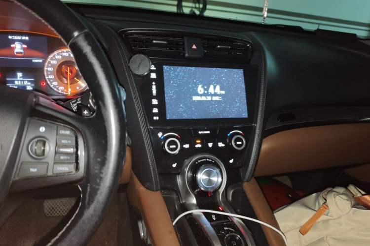 Used Acura CDX 2016 1.5T Two-Wheel Drive Deluxe Edition Audio And AC Panel