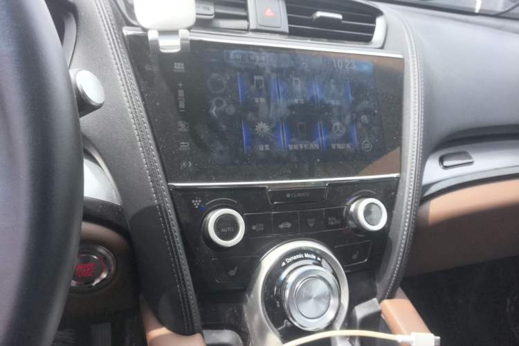 Used Acura CDX 2016 1.5T Two-Wheel Drive Deluxe Edition Audio And AC Panel