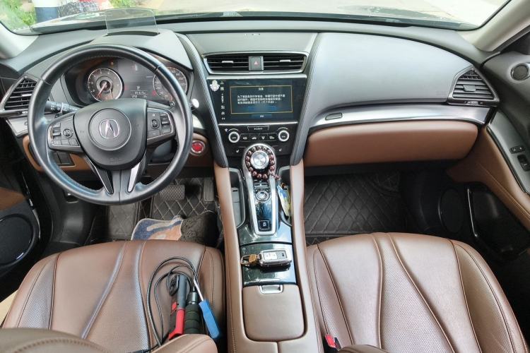 Used Acura CDX 2016 1.5T Two-Wheel Drive Deluxe Edition Center Console
