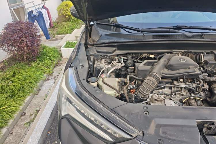 Used Acura CDX 2016 1.5T Two-Wheel Drive Deluxe Edition Engine Bay Right