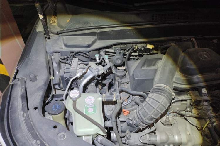 Used Acura CDX 2016 1.5T Four-Wheel Drive Smart Edition Engine Bay Right