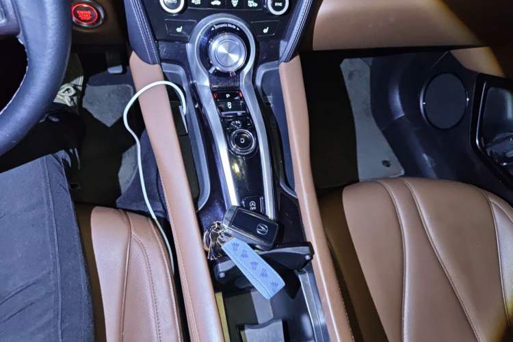 Used Acura CDX 2016 1.5T Two-Wheel Drive Deluxe Edition Gear Lever