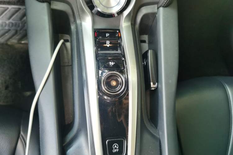 Used Acura CDX 2016 1.5T Two-Wheel Drive Enjoyment Edition Gear Lever