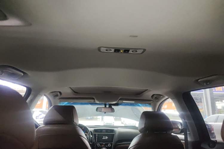 Used Acura CDX 2016 1.5T Two-Wheel Drive Deluxe Edition Headliner
