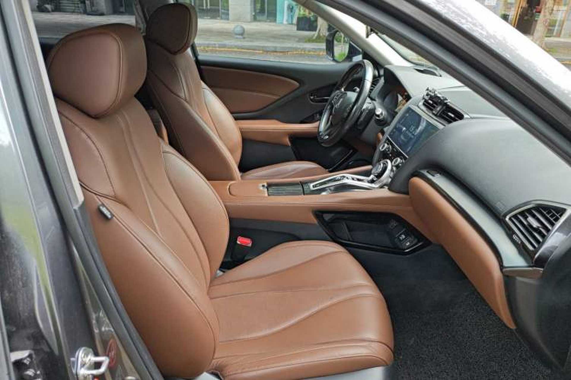 Used Acura CDX 2016 1.5T Two-Wheel Drive Deluxe Edition Interior 2