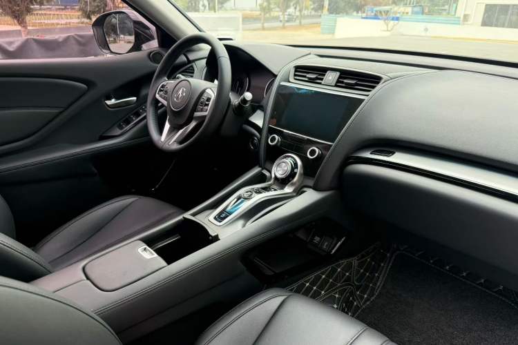 Used Acura CDX 2016 1.5T Two-Wheel Drive Enjoyment Edition Interior 4