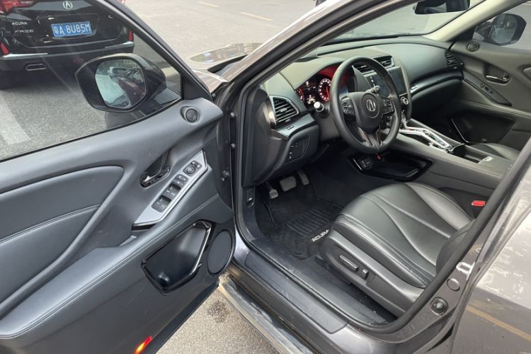 Used Acura CDX 2016 1.5T Two-Wheel Drive Deluxe Edition Interior 6