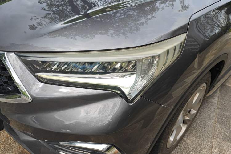 Used Acura CDX 2016 1.5T Two-Wheel Drive Deluxe Edition Left Front Headlight