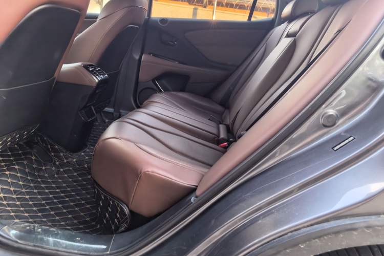 Used Acura CDX 2016 1.5T Two-Wheel Drive Deluxe Edition Left Rear Seat