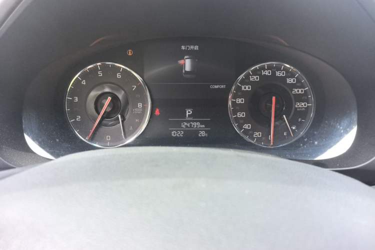 Used Acura CDX 2016 1.5T Two-Wheel Drive Deluxe Edition Odometer Close Up