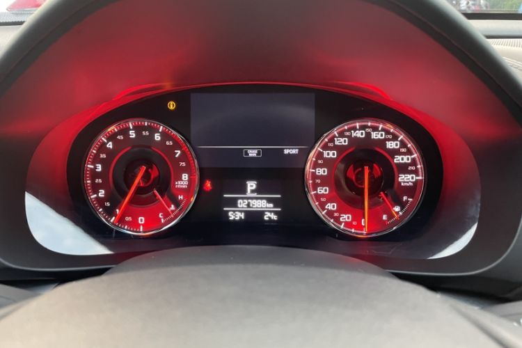 Used Acura CDX 2016 1.5T Two-Wheel Drive Deluxe Edition Odometer Close Up