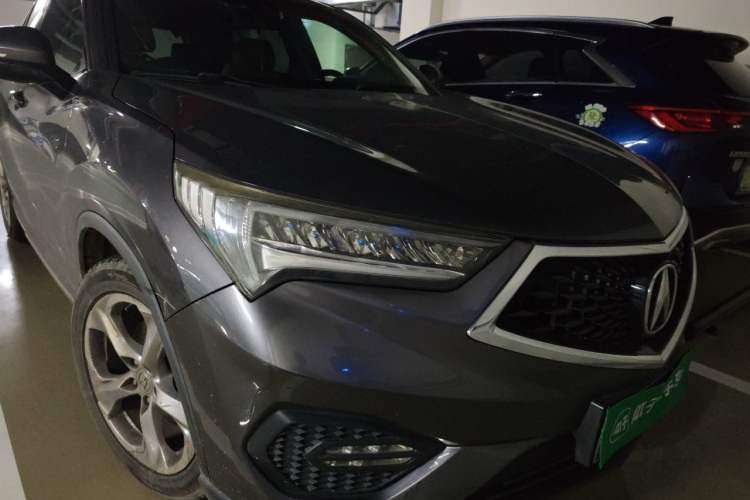 Used Acura CDX 2016 1.5T Two-Wheel Drive Deluxe Edition Right Front Headlight