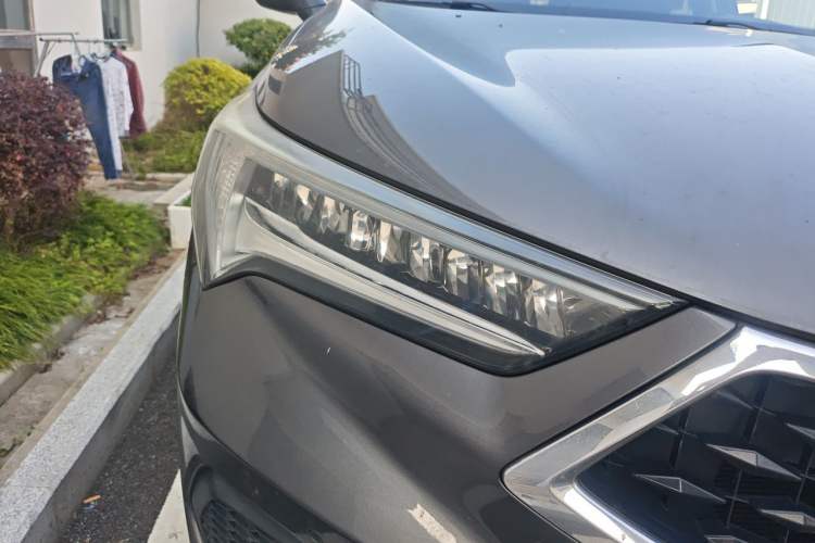 Used Acura CDX 2016 1.5T Two-Wheel Drive Deluxe Edition Right Front Headlight