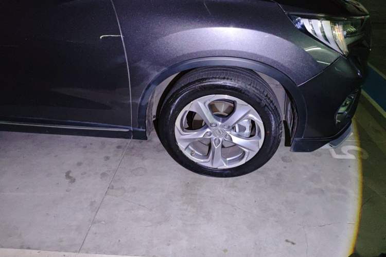 Used Acura CDX 2016 1.5T Two-Wheel Drive Deluxe Edition Right Front Wheel Hub