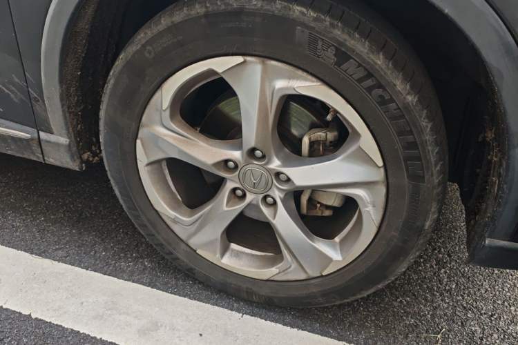 Used Acura CDX 2016 1.5T Two-Wheel Drive Deluxe Edition Right Front Wheel Hub