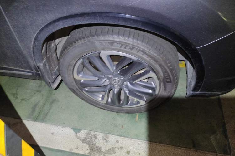 Used Acura CDX 2016 1.5T Four-Wheel Drive Smart Edition Right Front Wheel Hub