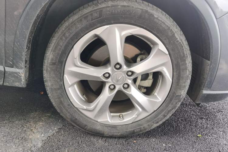 Used Acura CDX 2016 1.5T Two-Wheel Drive Enjoyment Edition Right Front Wheel Hub