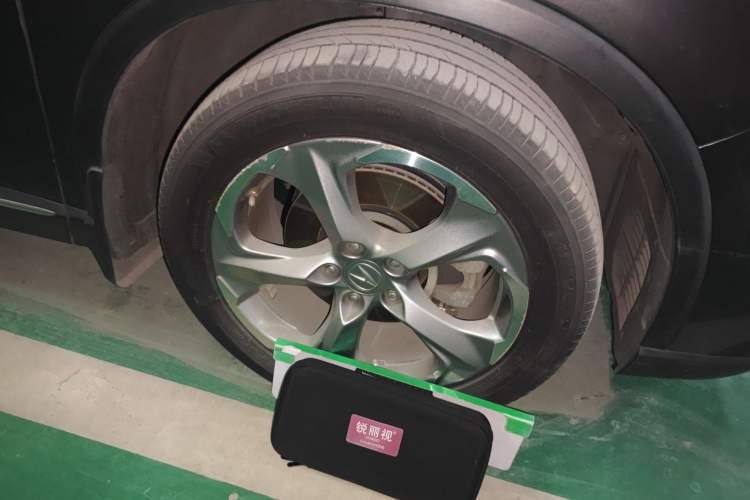 Used Acura CDX 2016 1.5T Four-Wheel Drive Luxury Edition Right Front Wheel Hub