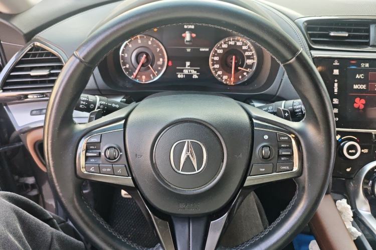 Used Acura CDX 2016 1.5T Two-Wheel Drive Deluxe Edition Steering Wheel