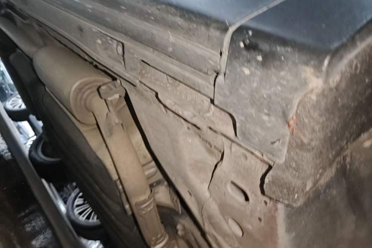 Used Acura CDX 2016 1.5T Two-Wheel Drive Deluxe Edition Chassis Front Right