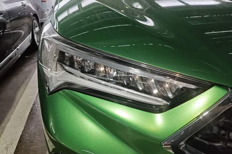 Used Acura CDX 2016 1.5T Two-Wheel Drive Deluxe Edition Right Front Headlight