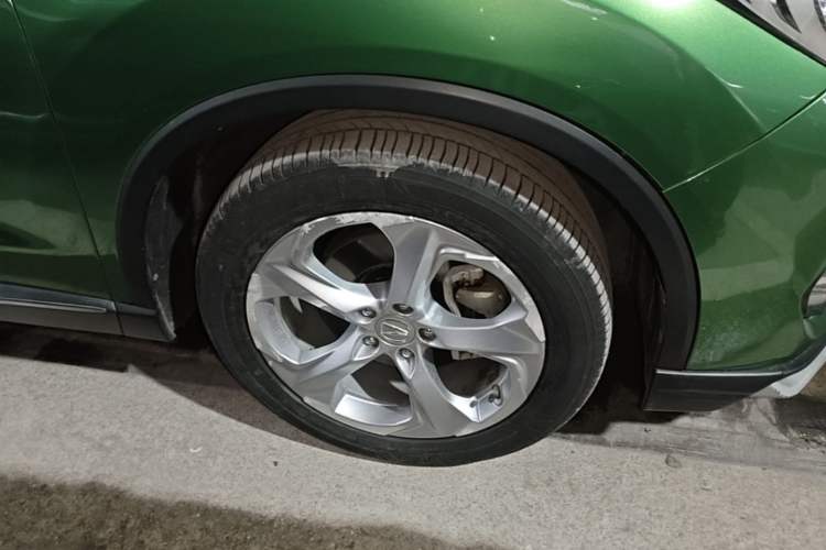 Used Acura CDX 2016 1.5T Two-Wheel Drive Deluxe Edition Right Front Wheel Hub