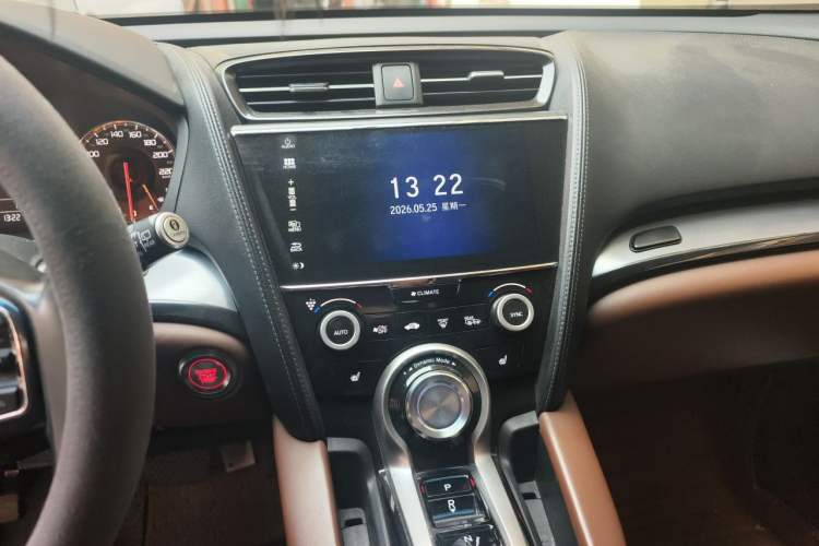 Used Acura CDX 2016 1.5T Four-Wheel Drive Smart Edition Audio And AC Panel