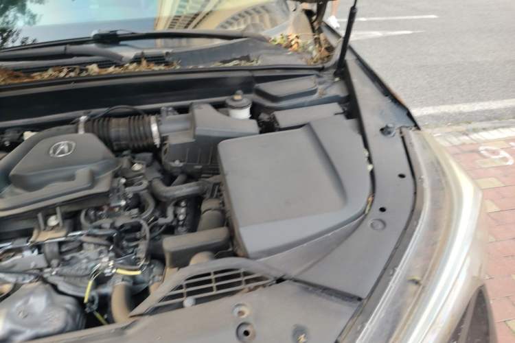 Used Acura CDX 2016 1.5T Two-Wheel Drive Enjoyment Edition Engine Bay Left