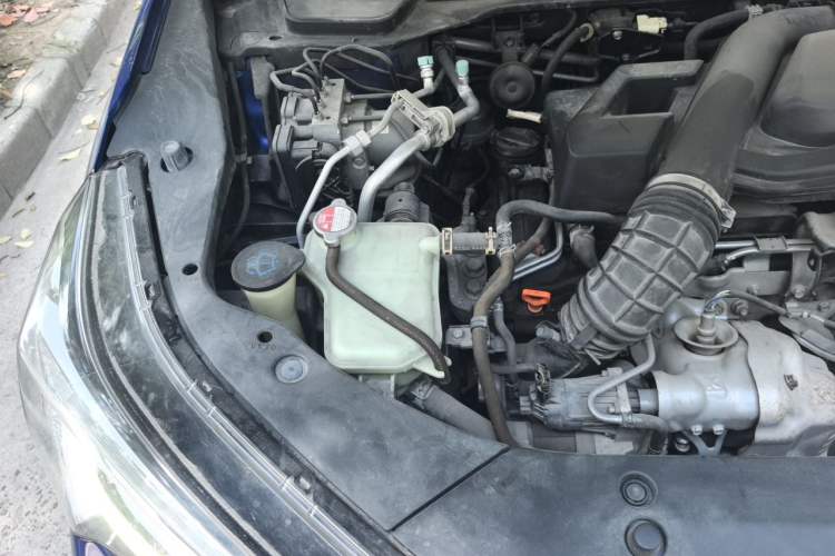 Used Acura CDX 2016 1.5T Two-Wheel Drive Enjoyment Edition Engine Bay Right