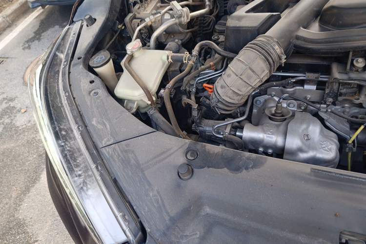 Used Acura CDX 2016 1.5T Two-Wheel Drive Deluxe Edition Engine Bay Right