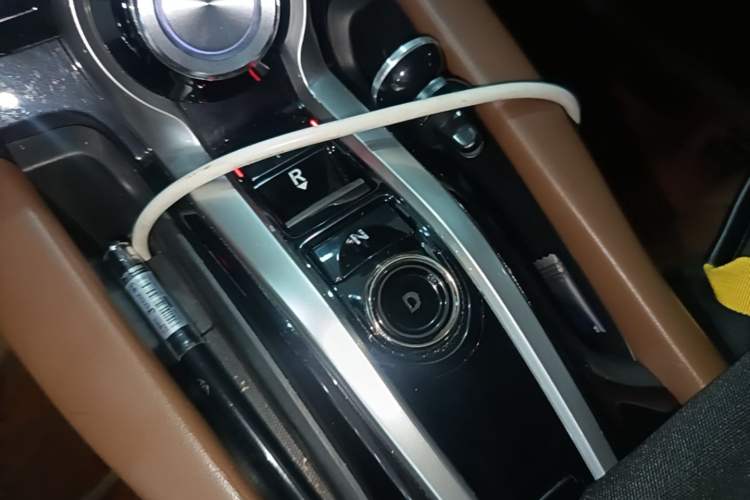 Used Acura CDX 2016 1.5T Four-Wheel Drive Luxury Edition Gear Lever