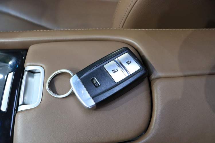 Used Acura CDX 2016 1.5T Two-Wheel Drive Deluxe Edition Interior 4
