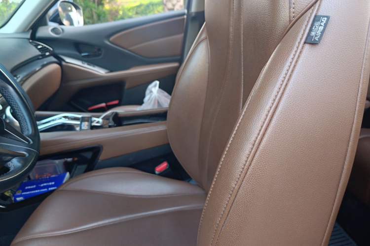 Used Acura CDX 2016 1.5T Two-Wheel Drive Deluxe Edition Left Front Seat